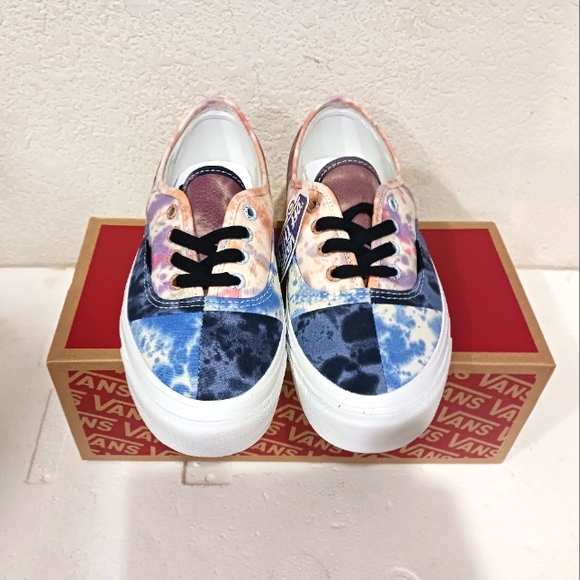 Vans - Picture 4 of 4